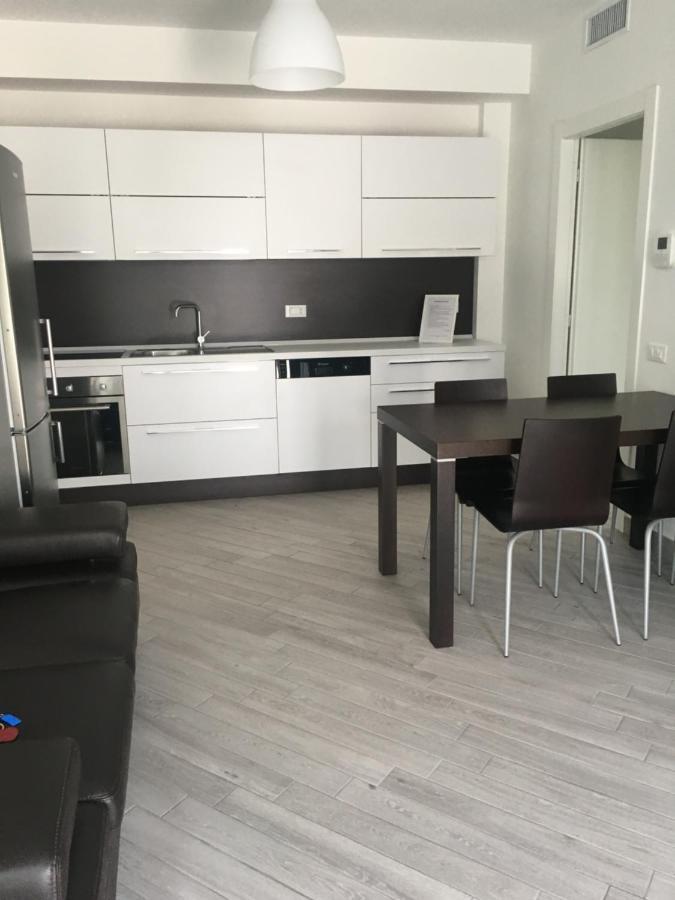 Home Hotel Сенаго Экстерьер фото