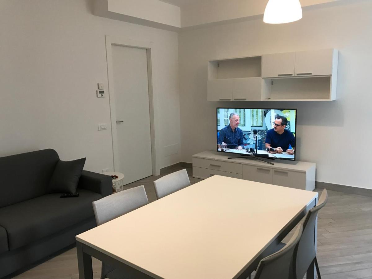 Home Hotel Сенаго Экстерьер фото