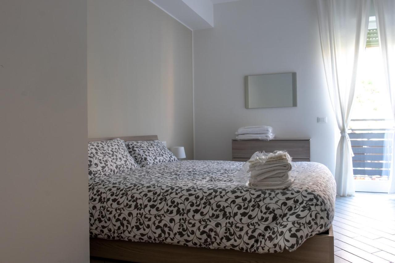 Home Hotel Сенаго Экстерьер фото